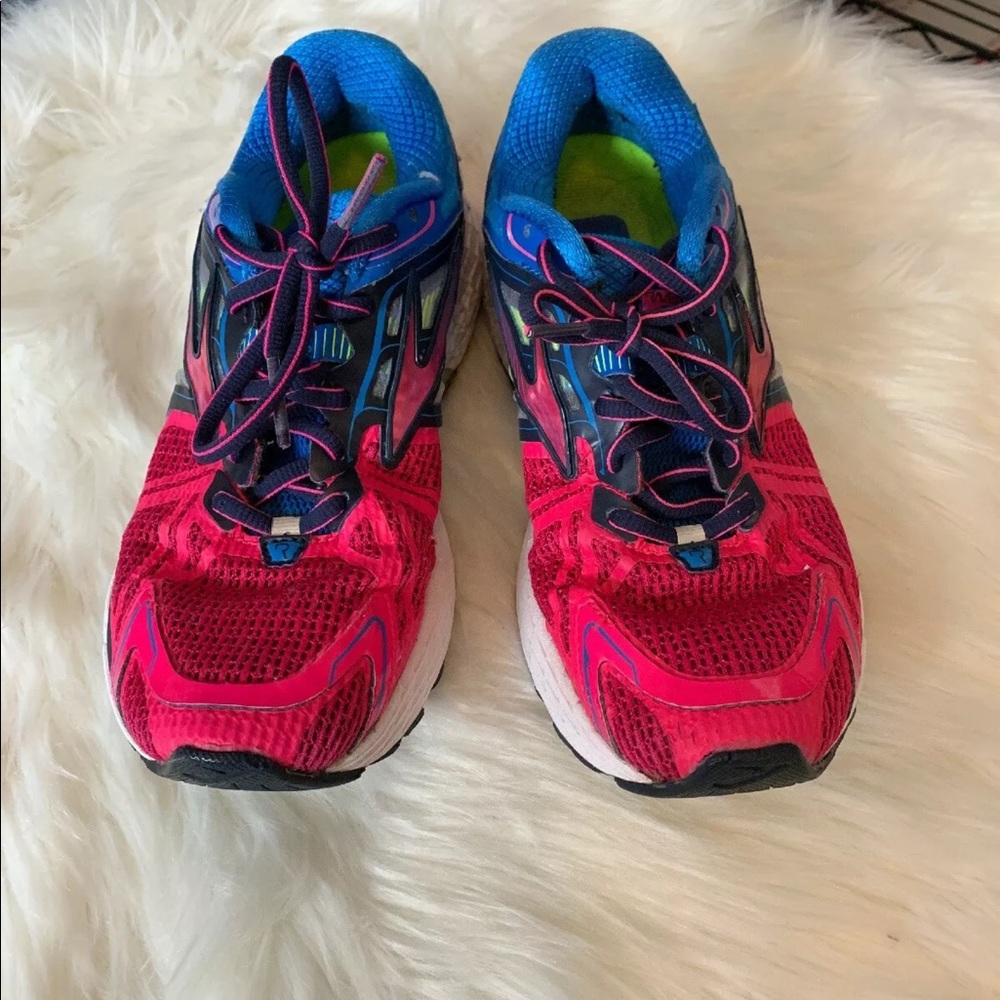 Brooks Ravenna DNA 6 running shoes size 7.5